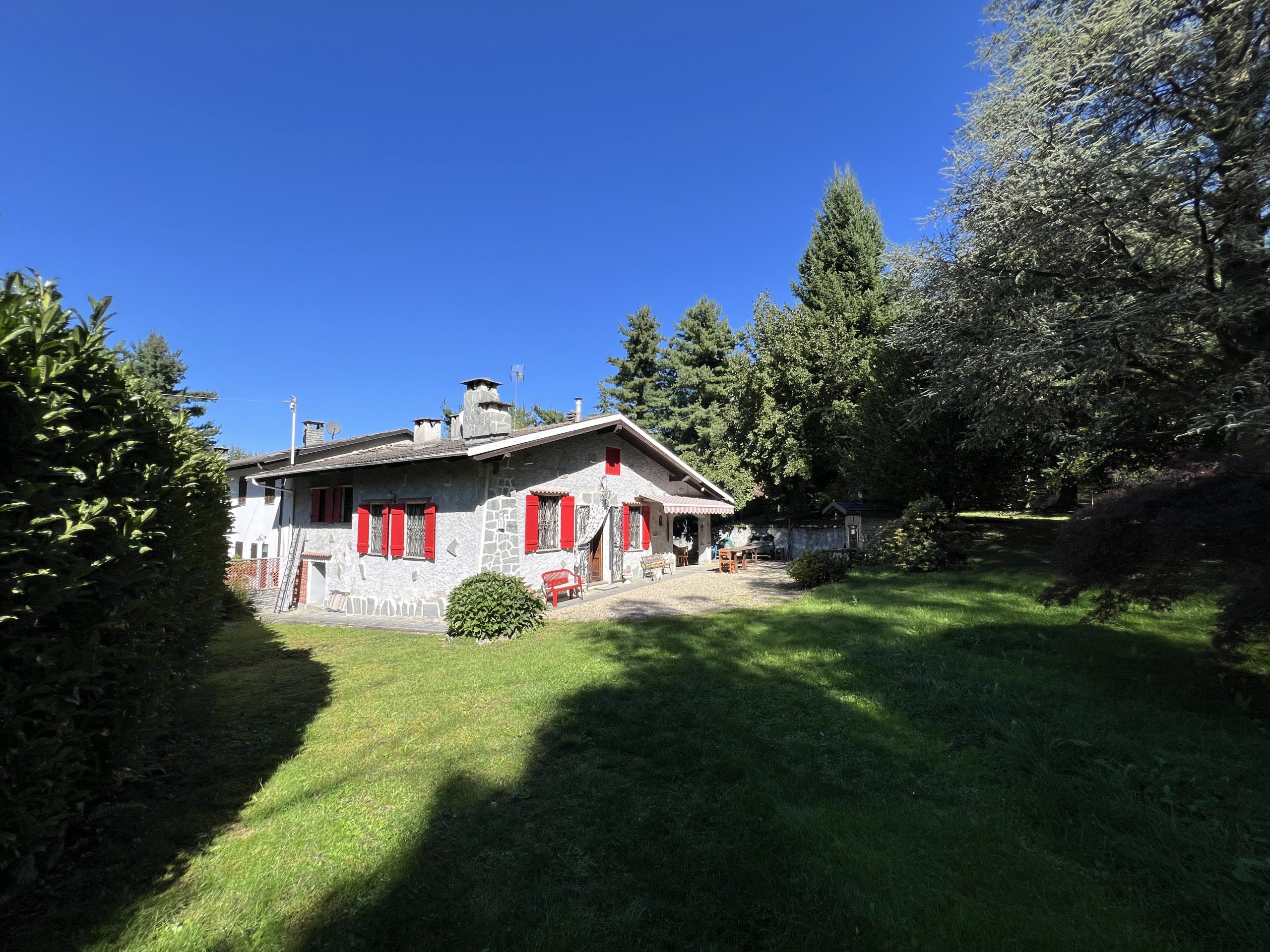 Lusernetta – Casa con giradino
